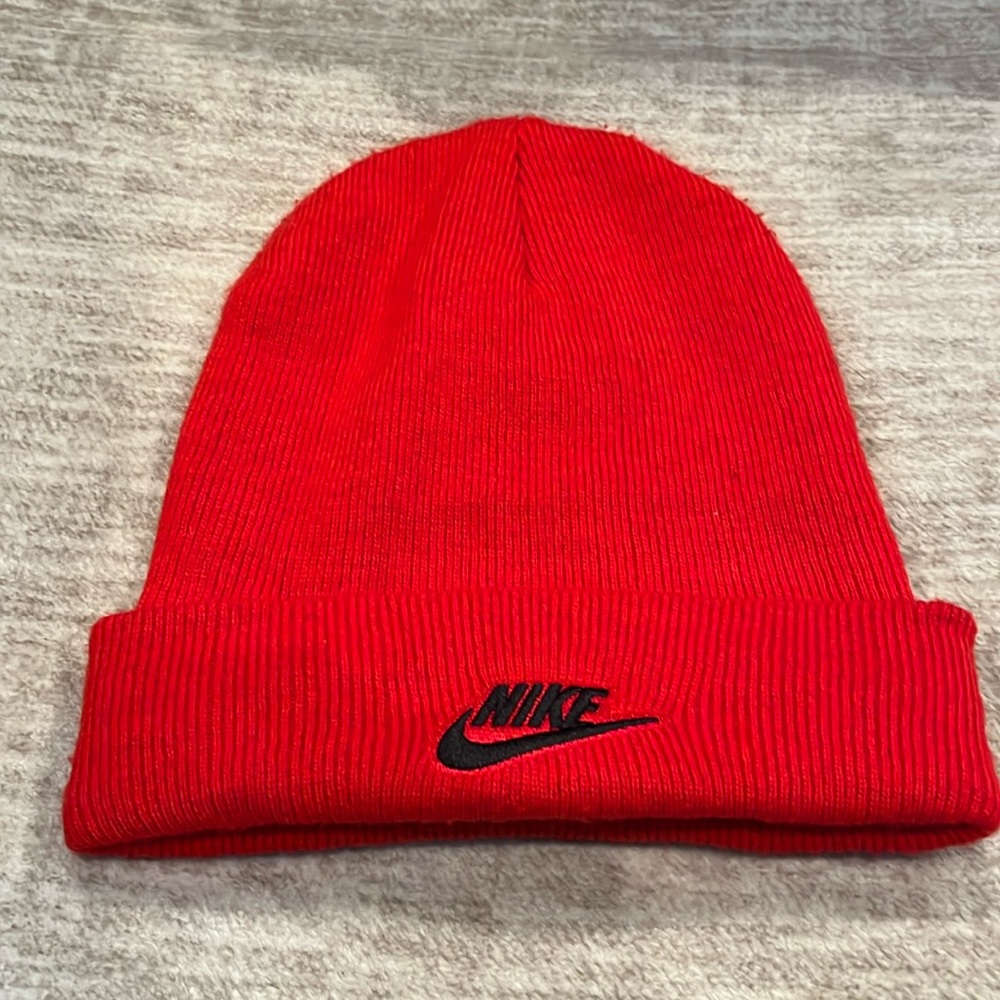 Nike beanie ski and cold weather cap